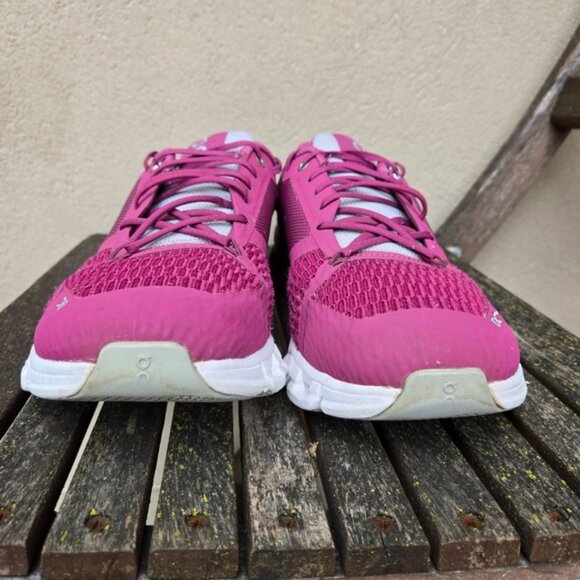 ON Cloudflyer Women's Magenta/Mulberry Running Shoes - Picture 6 of 9